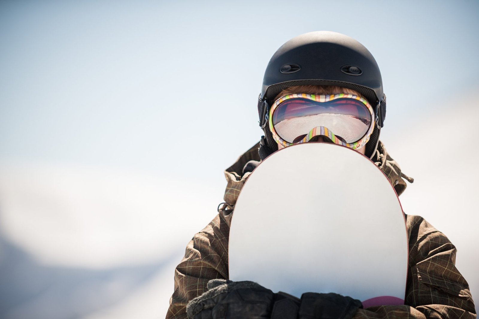 casco obbligatorio snowboard